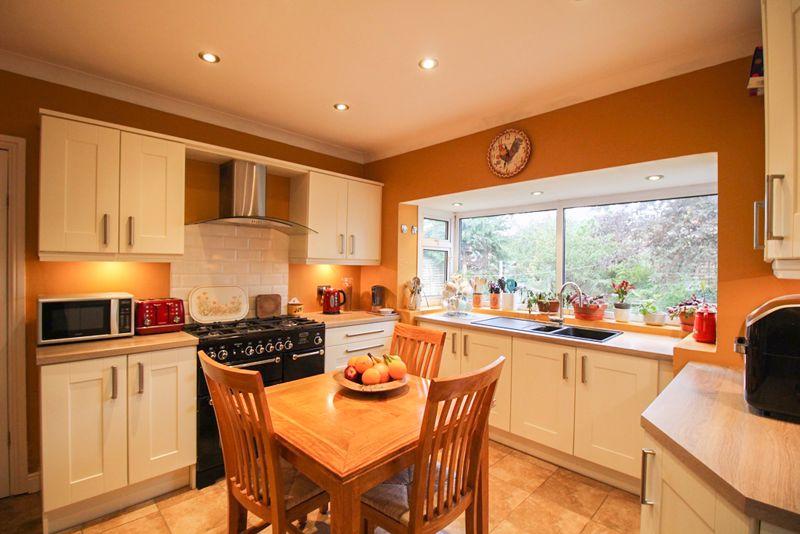 Holly Grove, Wolverhampton 3 bed detached bungalow for sale £299,950