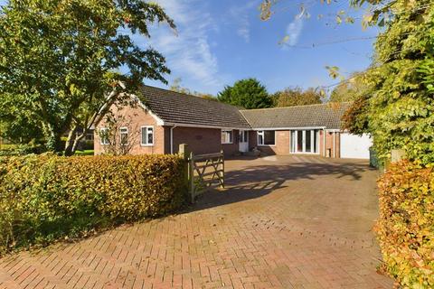 3 bedroom bungalow for sale, Wayside Bungalow, Authorpe, Louth