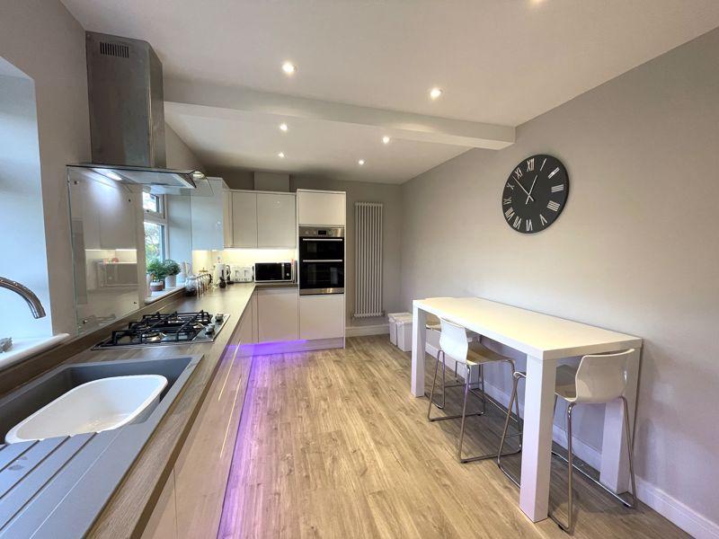 Barns Lane, Rushall, Walsall, WS4 1HG 3 bed bungalow for sale £280,000