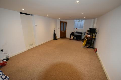 1 bedroom flat to rent, Lower Ground Floor - Upper St. James's Street, Brighton