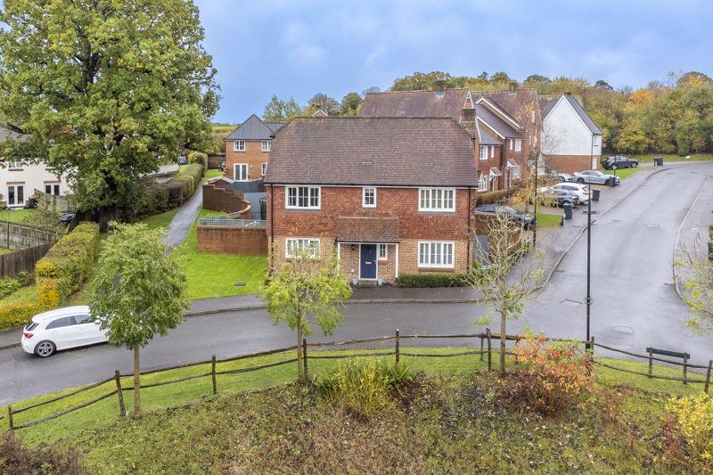 Old Common Way Uckfield 4 Bed Detached House For Sale £500 000