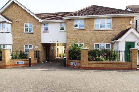 2 bedroom apartment to rent, Rayleigh Road, Hutton, Brentwood CM13