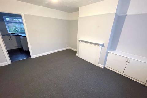 3 bedroom terraced house to rent, Deepdale Drive, Manchester