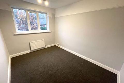 3 bedroom terraced house to rent, Deepdale Drive, Manchester