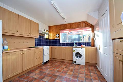 28 Harps Avenue, Minster On Sea, Sheerness, ME12 3PH
