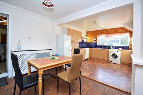 28 Harps Avenue, Minster On Sea, Sheerness, ME12 3PH