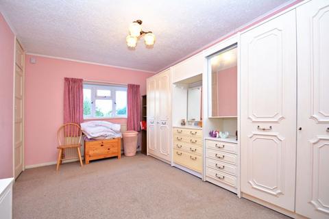 28 Harps Avenue, Minster On Sea, Sheerness, ME12 3PH
