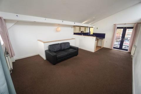 3 bedroom mews to rent - Chichester Road South, Hulme
