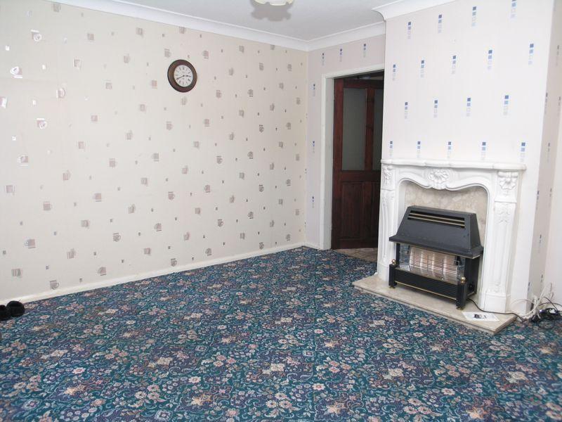 Kinnersley Crescent, Oldbury B69 4 bed terraced house for sale £210,000