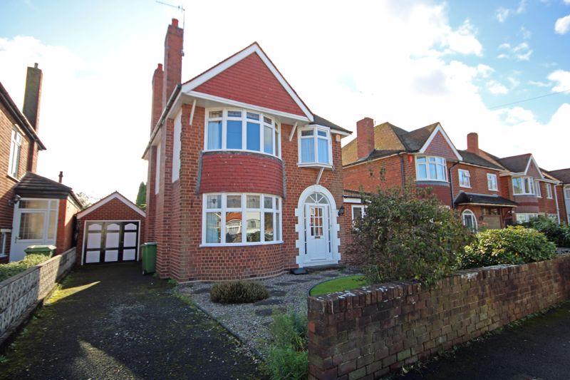 Wentworth Road, Stourbridge DY8 3 bed detached house for sale £365,000
