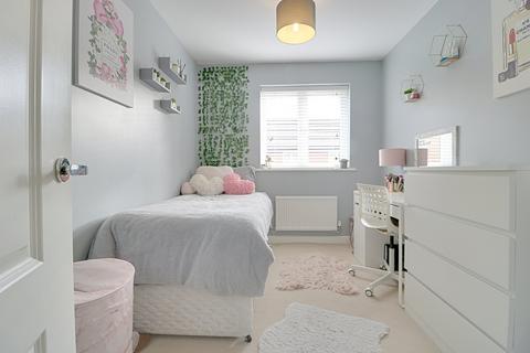 102 Barber Road, Basingstoke, RG22 4EY