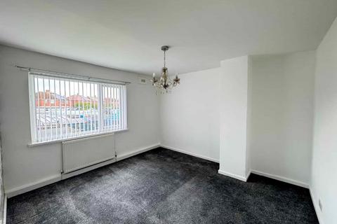 3 bedroom semi-detached house to rent, Ilford Road, Wallsend.  NE28 0LU