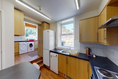 7 bedroom house to rent, Edgerton, Huddersfield HD1