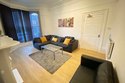 6 bedroom house to rent, Highfields, Huddersfield HD1
