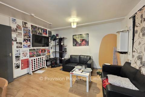 3 bedroom flat to rent, Regent Terrace, Hyde Park LS6