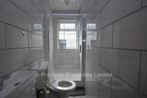 1 bedroom flat to rent, Regent Terrace, Hyde Park LS6