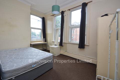 1 bedroom flat to rent, Regent Terrace, Hyde Park LS6
