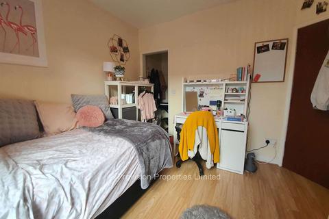 2 bedroom terraced house to rent, Thornville Terrace, Hyde Park LS6