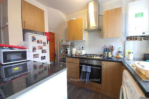 2 bedroom terraced house to rent, Thornville Terrace, Hyde Park LS6