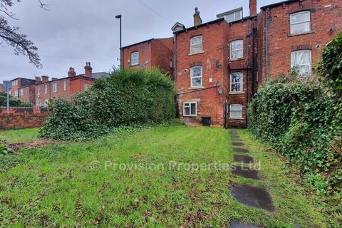 3 bedroom flat to rent, Cardigan Road, Headingley LS6