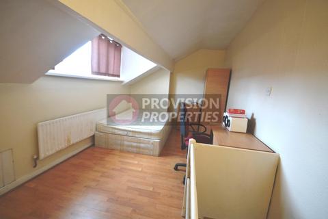 2 bedroom terraced house to rent, Thornville Avenue, Hyde Park LS6