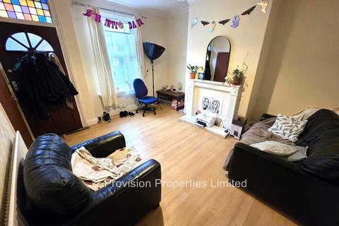 2 bedroom terraced house to rent, Thornville Avenue, Hyde Park LS6