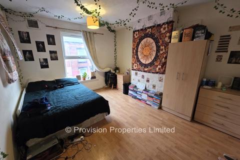 2 bedroom terraced house to rent, Thornville Avenue, Hyde Park LS6