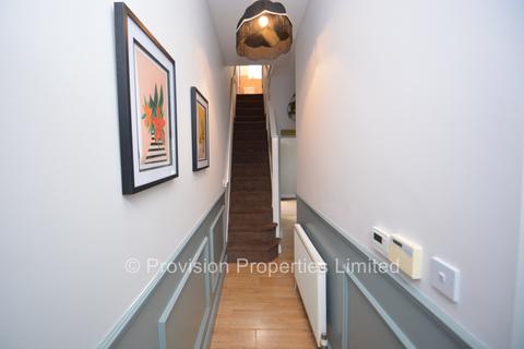 6 bedroom terraced house to rent, Ridgeway Terrace, Woodhouse LS6