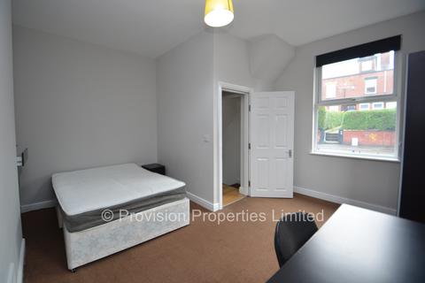 6 bedroom terraced house to rent, Ridgeway Terrace, Woodhouse LS6