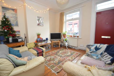 3 bedroom terraced house to rent, Carberry Terrace, Hyde Park LS6