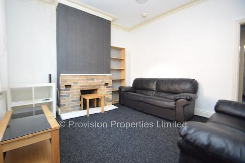 2 bedroom terraced house to rent, Carberry Terrace, Hyde Park LS6