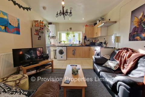 2 bedroom flat to rent, Cardigan Road, Headingley LS6