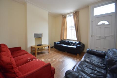 4 bedroom terraced house to rent, Royal Park Road, Hyde Park LS6