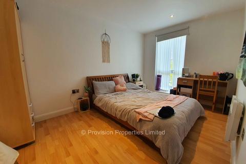 3 bedroom flat to rent, Holborn Central, Hyde Park LS6