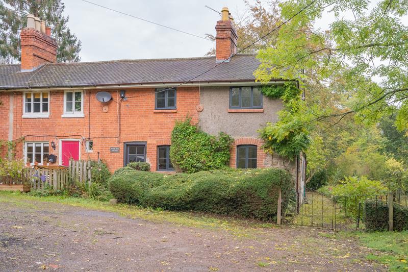 Peach Tree Cottage, putley common, Ledbury, Herefordshire, HR8 2RF 2 bed semidetached house for