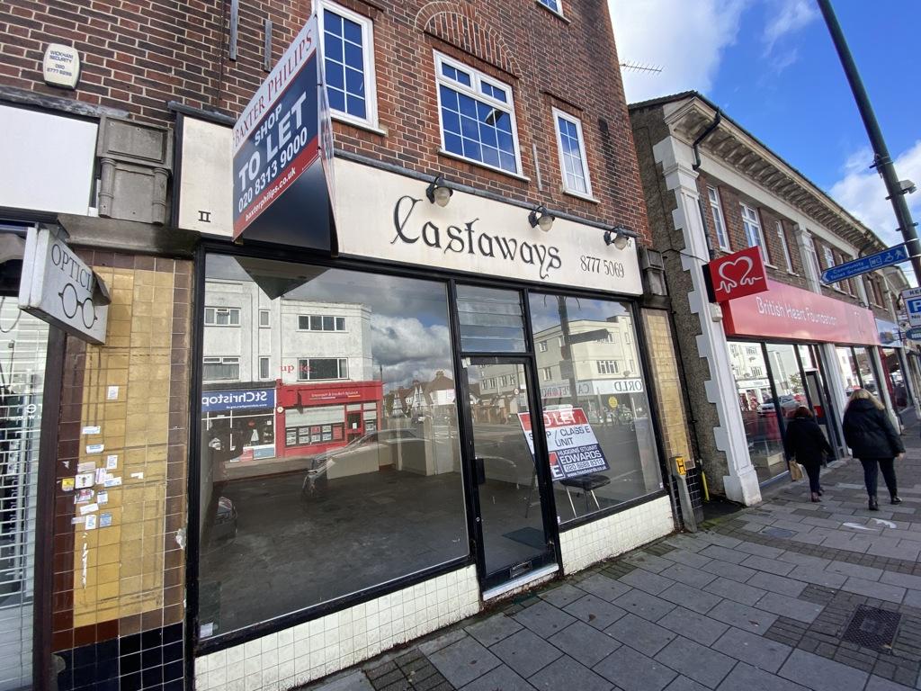 West Wickham BR4 Shop to rent £2,042 pcm (£471 pw)