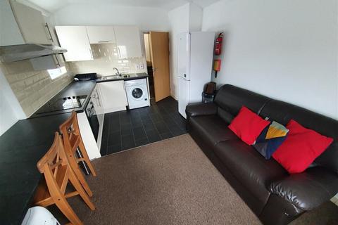 3 bedroom flat to rent - Woodville Road, Cathays, Cardiff