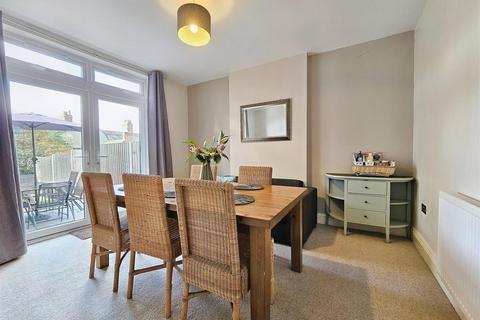166 Westcotes Drive, Leicester, LE3 0SP