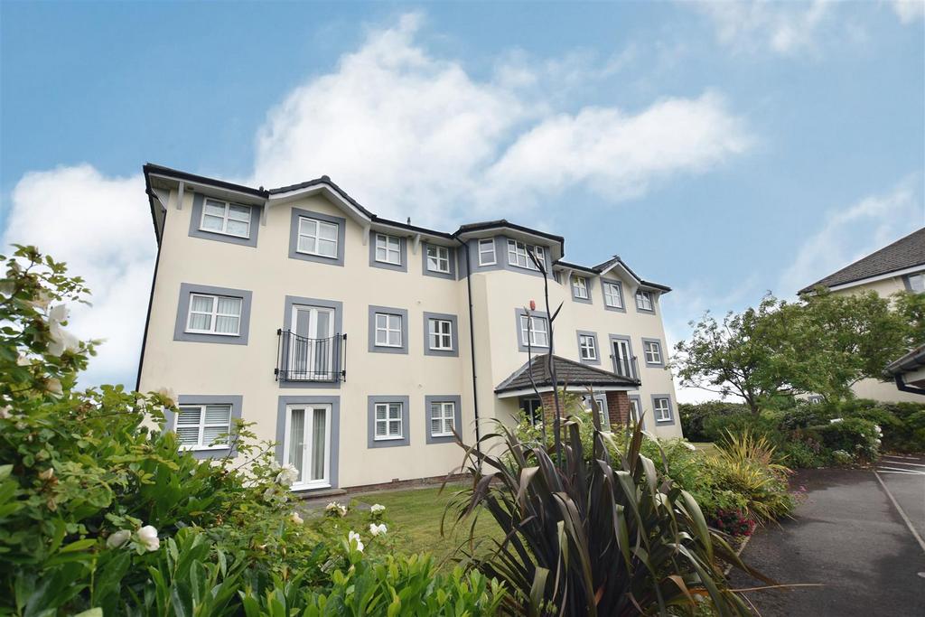 Green Howards Drive, Scarborough YO12 2 bed apartment to rent £700