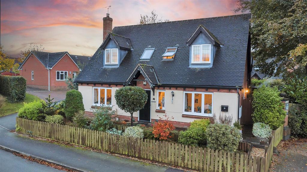 Wilfred Owen Avenue, Oswestry 4 bed house for sale £395,000