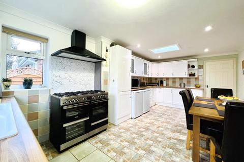 3 bedroom detached bungalow for sale, GREATSTONE