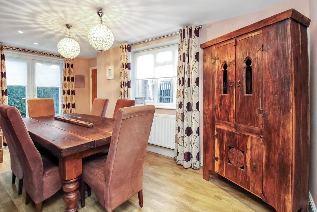 Oak Road, Ripon 4 bed end of terrace house for sale £250,000