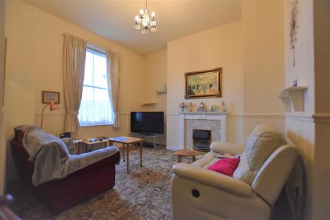 2 bedroom apartment for sale, Alma Square, Scarborough YO11