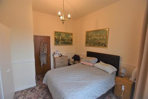 2 bedroom apartment for sale, Alma Square, Scarborough YO11