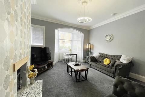 2 bedroom apartment for sale, Avenue Victoria, Scarborough YO11