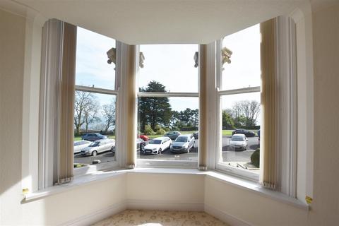 2 bedroom apartment for sale, Esplanade, Scarborough YO11