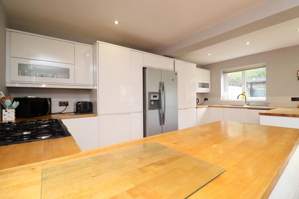 Burn Wood Court, Long Newton, StocktonOnTees, TS21 1PL 5 bed semi