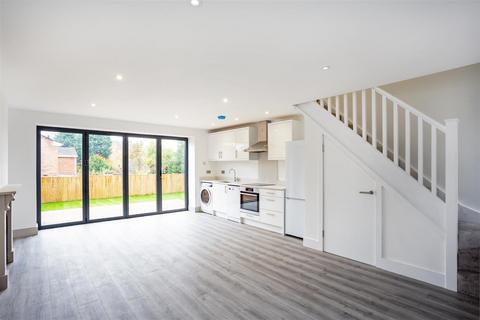 3 bedroom semi-detached house for sale, Crown Cottages, Ascot