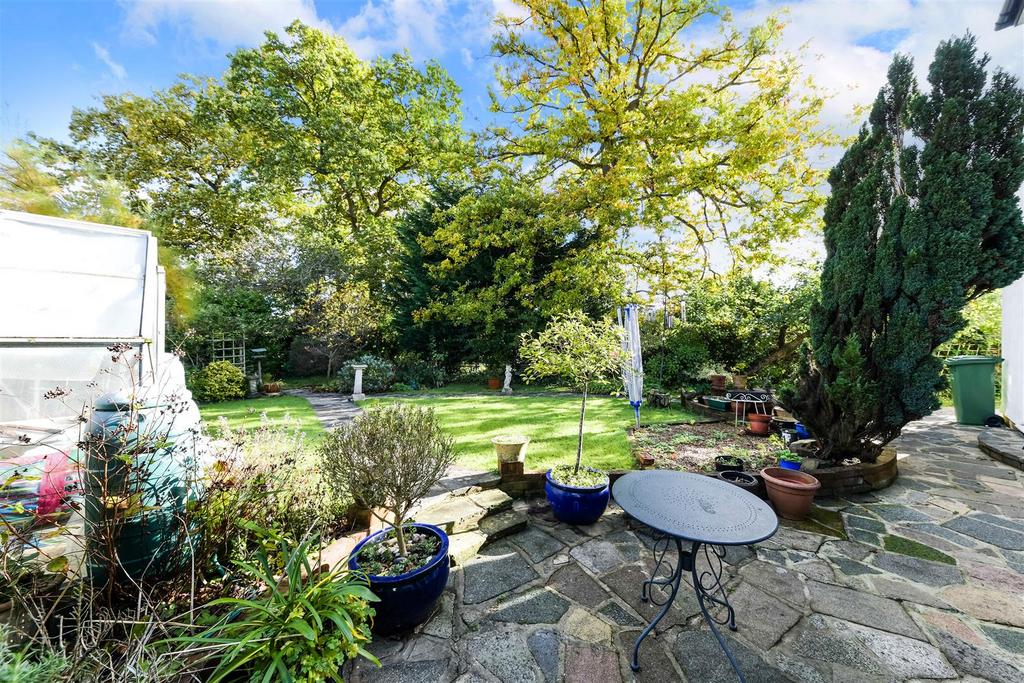 Grange Close, Merstham RH1 4 bed detached house for sale £850,000