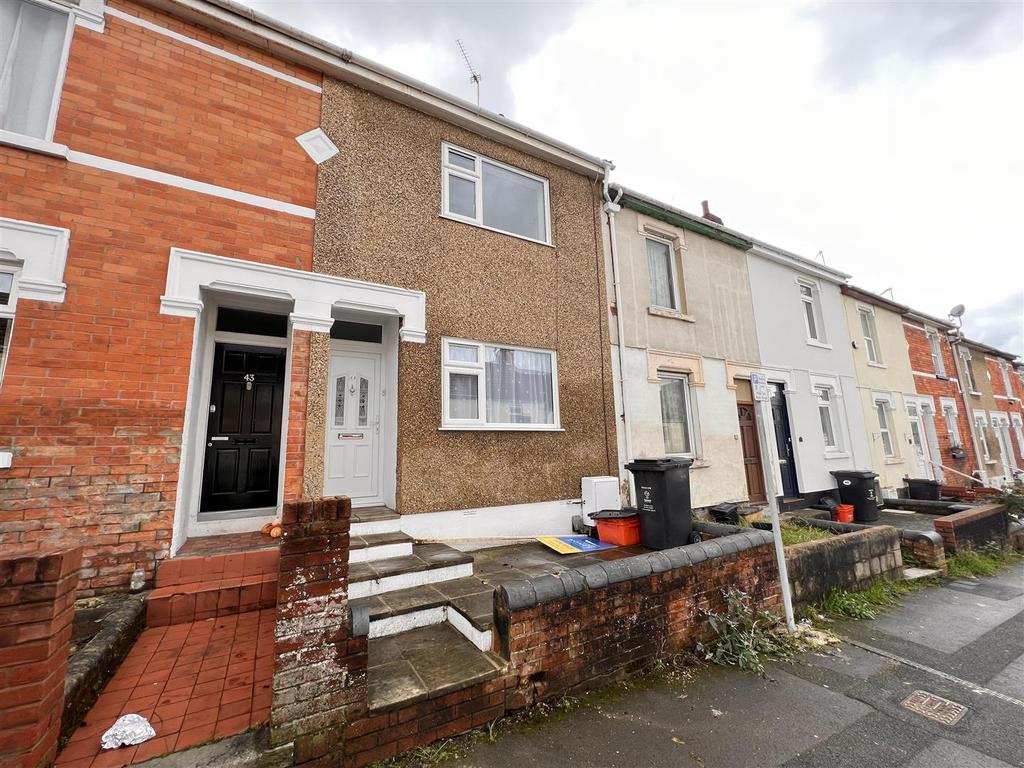 Dryden Street, Swindon SN1 2 bed terraced house £1,200 pcm (£277 pw)